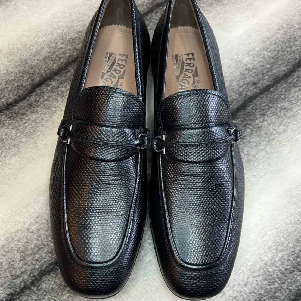 Salvatore Ferragamo Raion Black Leather Gancini Logo Loafers